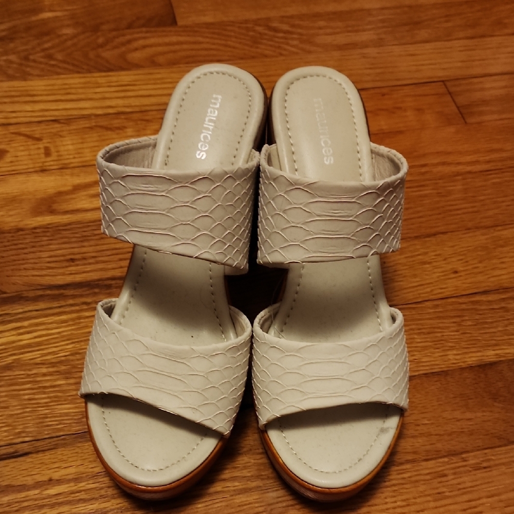 Maurices Cream Textured Women's Sandals